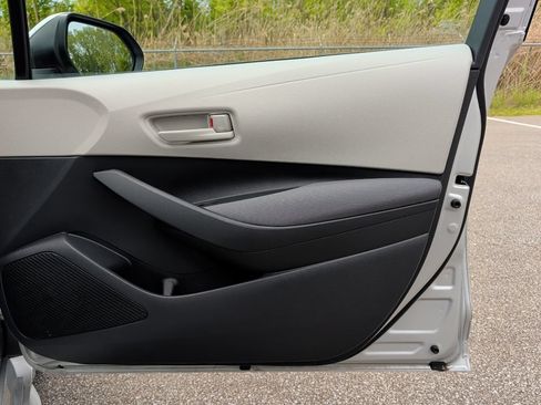 Used 2023 Toyota Corolla LE FWD image 27