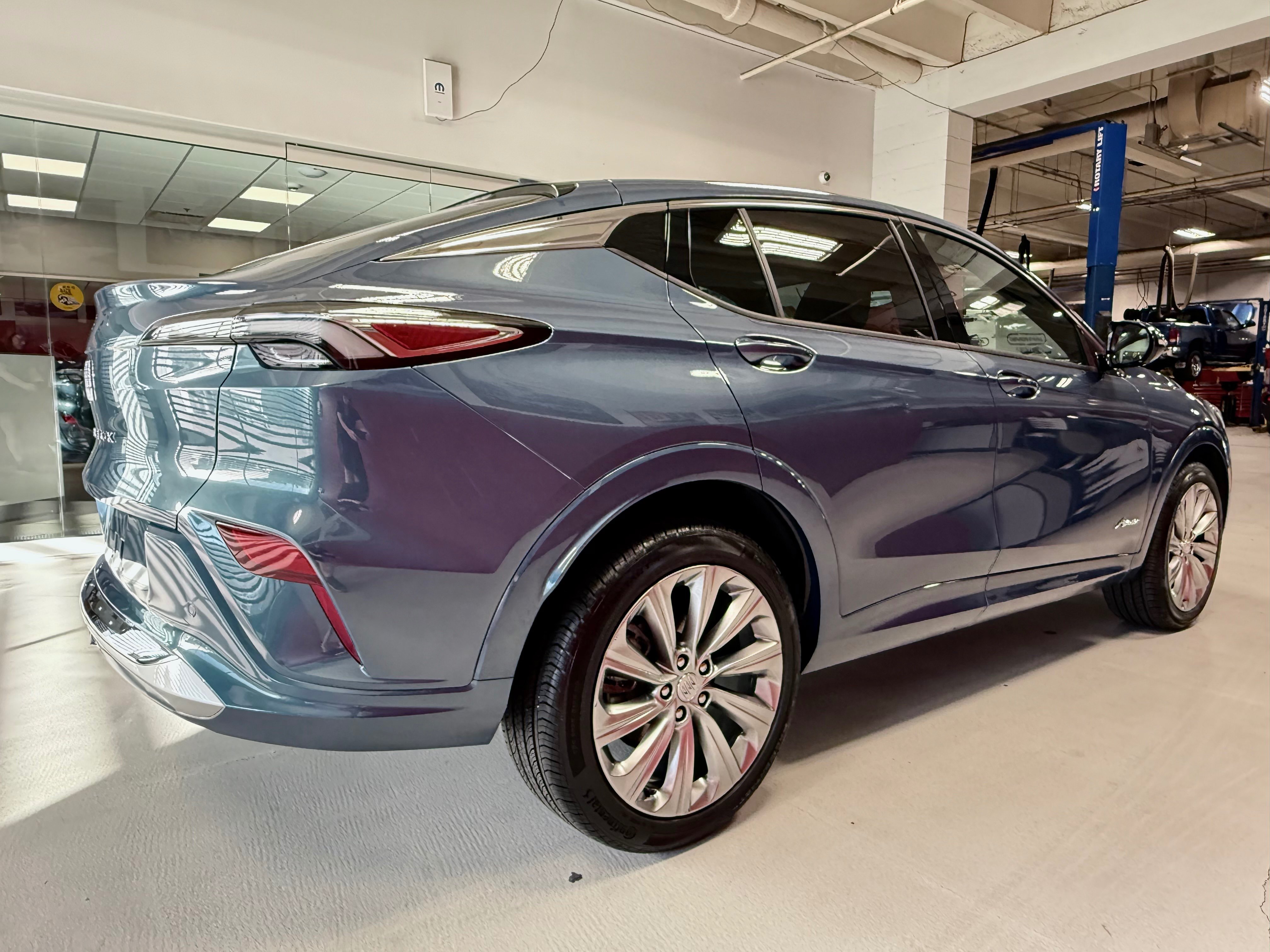 Used 2025 Buick Envista Avenir FWD image 9