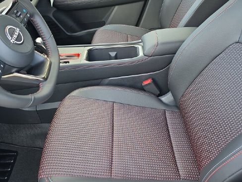 New 2026 Nissan Kicks SR image 5