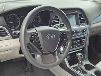 Used 2016 Hyundai Sonata SE video 2