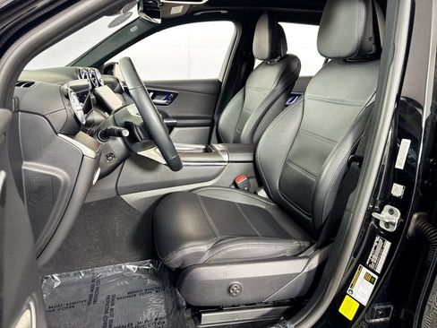 Used 2023 Mercedes-Benz GLC 300 w/ Exclusive Trim Package image 27