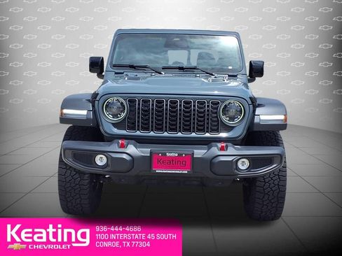 Used 2026 Jeep Gladiator Rubicon AWD/4WD image 3