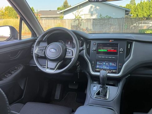 Used 2025 Subaru Outback AWD/4WD image 3