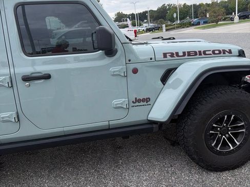 Used 2024 Jeep Wrangler Unlimited Rubicon AWD/4WD image 10