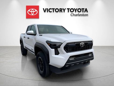 New 2025 Toyota Tacoma TRD Off-Road AWD/4WD image 5