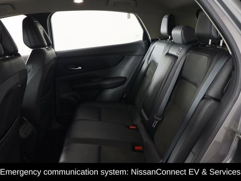 Used 2023 Nissan Ariya FWD image 8