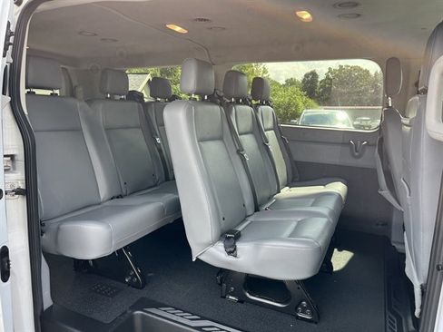 Used 2018 Ford Transit 150 XL RWD image 28
