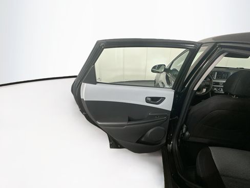 Used 2021 Hyundai Kona SE FWD image 24