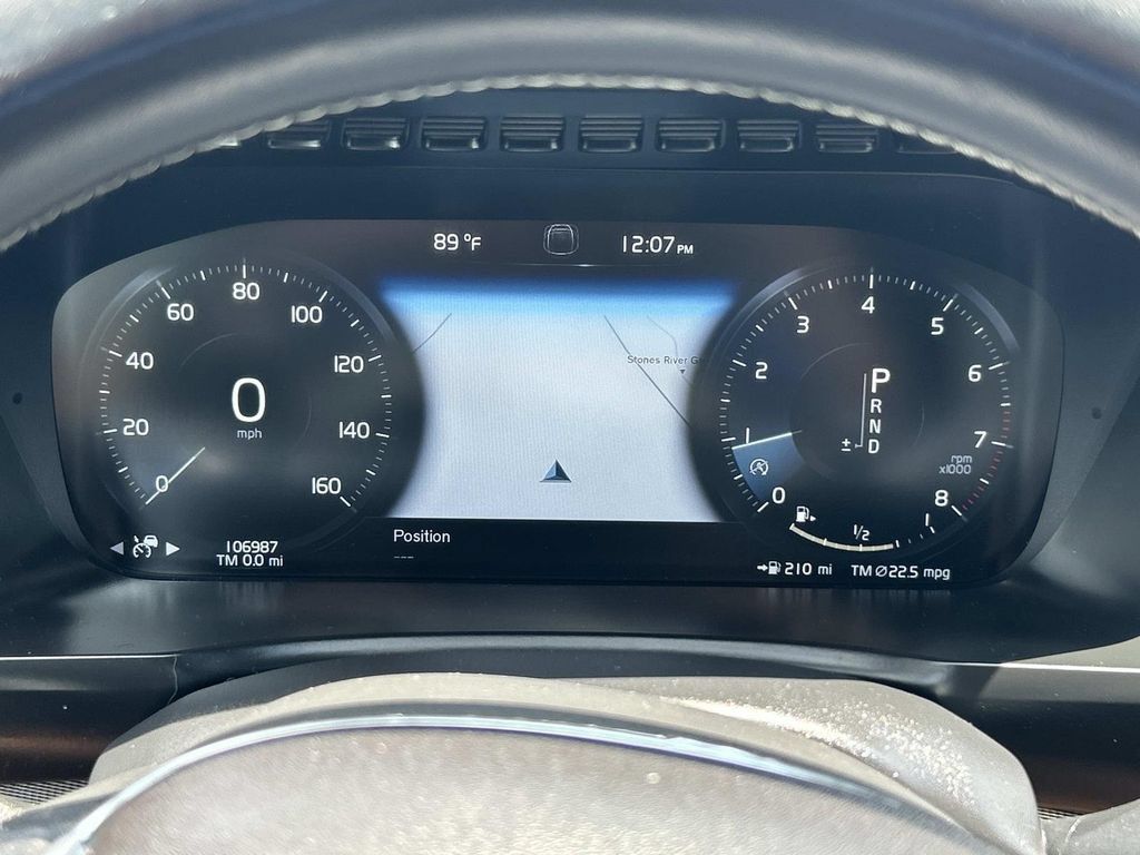 Used 2017 Volvo XC90 T5 R-Design w/ Vision Package FWD image 41