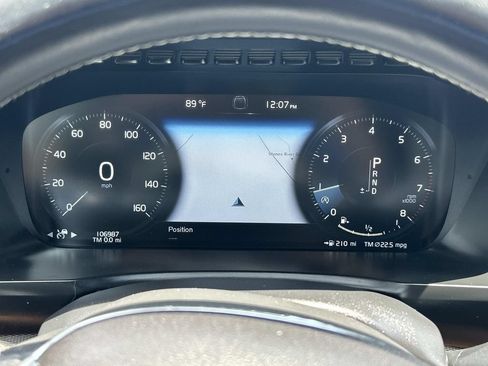 Used 2017 Volvo XC90 T5 R-Design w/ Vision Package FWD image 41