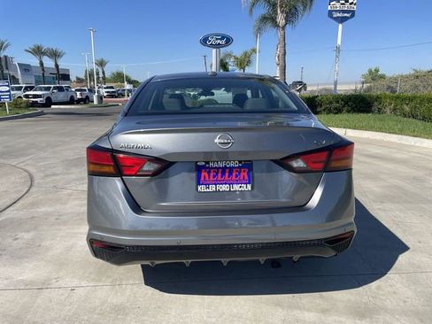 Used 2023 Nissan Altima 2.5 SV image 7