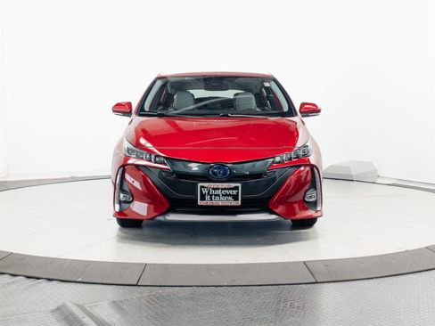 Certified 2021 Toyota Prius Prime Limited FWD image 2