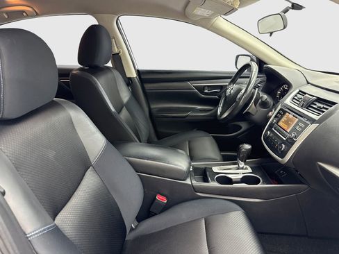 Used 2017 Nissan Altima 2.5 SR w/ Midnight Edition Package FWD image 37