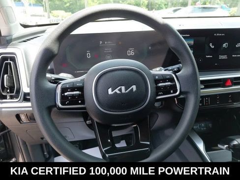 Certified 2024 Kia Sorento LX FWD image 11