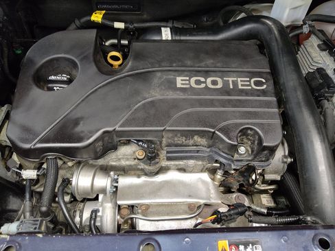 Used 2019 Chevrolet Equinox LS image 30