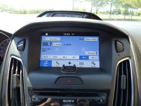 Used 2016 Ford Focus ST w/ Equipment Group 402A FWD image 33