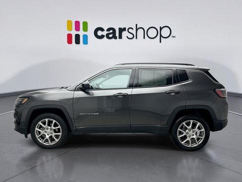 Used 2022 Jeep Compass Latitude AWD/4WD image 2