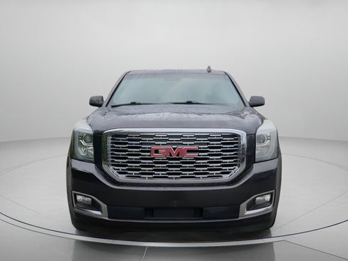 Used 2018 GMC Yukon XL Denali w/ Denali Ultimate Package image 3