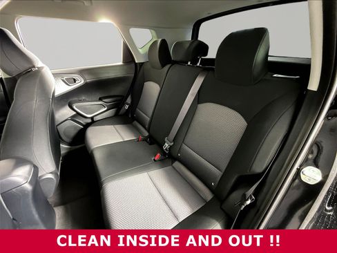 Used 2025 Kia Soul LX FWD image 20