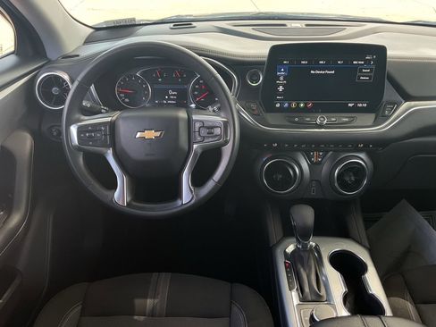 Used 2025 Chevrolet Blazer LT FWD image 10
