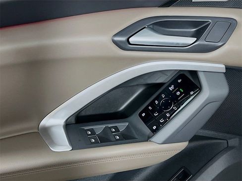 New 2025 Audi Q5 2.0T Premium Plus image 18