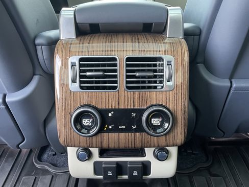 Used 2020 Land Rover Range Rover HSE image 26