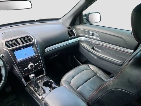 Used 2019 Ford Explorer Sport AWD/4WD image 24