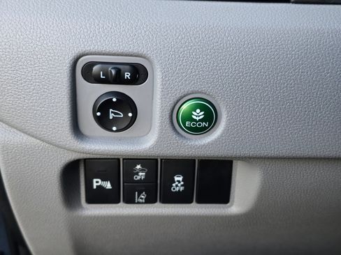 Used 2019 Honda Pilot Touring image 27