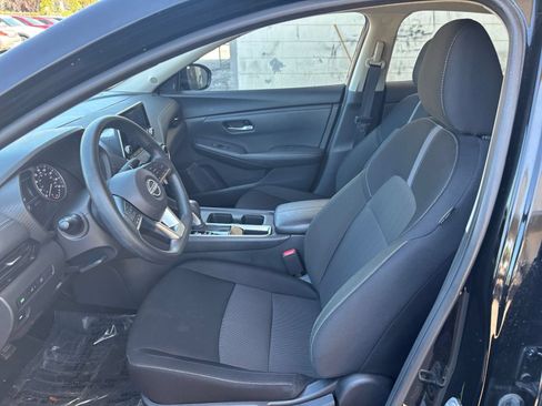 Used 2025 Nissan Sentra SV FWD image 27