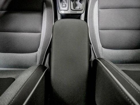 Used 2022 Chevrolet TrailBlazer LT w/ Convenience Package FWD image 24