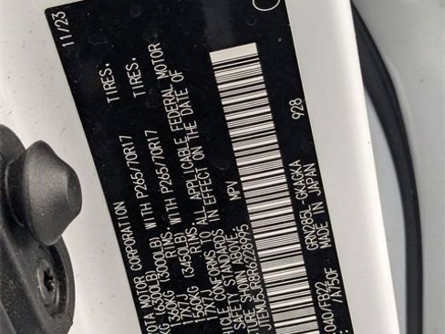 Used 2024 Toyota 4Runner SR5 image 36