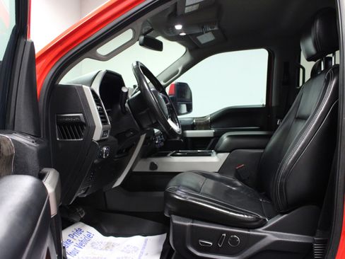 Used 2019 Ford F250 Lariat w/ Lariat Value Package image 12