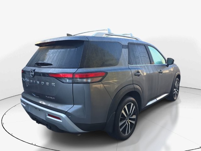 Used 2025 Nissan Pathfinder Platinum FWD image 6
