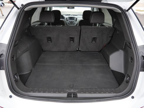 Used 2022 Chevrolet Equinox LT image 18