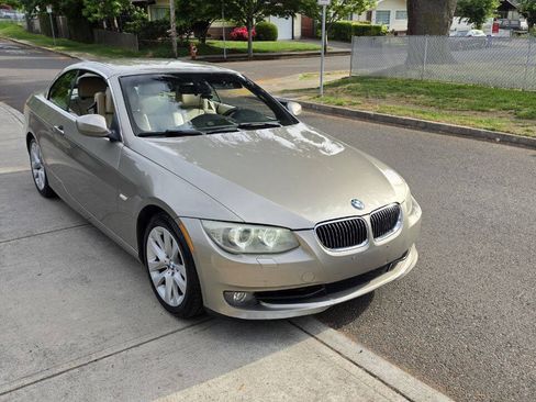 Used 2011 BMW 328i Convertible RWD image 3