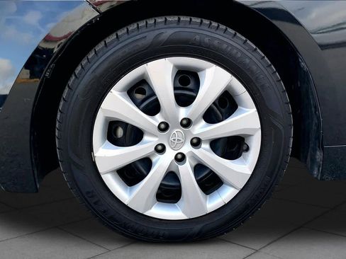 Used 2024 Toyota Corolla LE FWD image 11