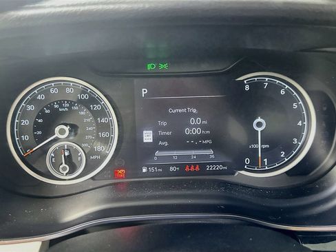 Used 2025 Genesis G70 2.5T RWD image 24