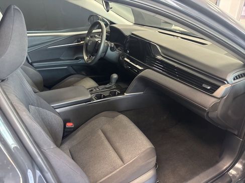 Used 2025 Toyota Camry LE FWD image 10