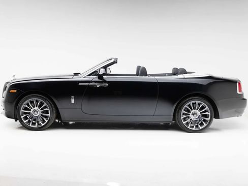 Used 2019 Rolls-Royce Dawn RWD image 15
