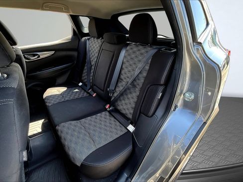 Used 2020 Nissan Rogue Sport SV AWD/4WD image 20