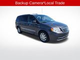 Used 2016 Chrysler Town & Country Touring image 3