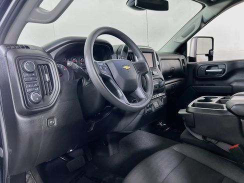 Used 2024 Chevrolet Silverado 2500 Custom w/ Custom Value Package AWD/4WD image 9