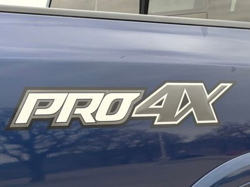 Used 2017 Nissan Titan PRO-4X w/ Pro-4x Convenience Package image 10