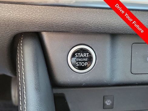 Used 2023 Nissan Rogue Platinum w/ Platinum Premium Package FWD image 10