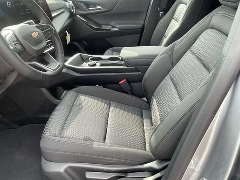 New 2026 Chevrolet Equinox LT FWD image 12