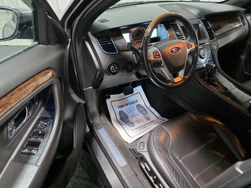 Used 2018 Ford Taurus Limited FWD image 6