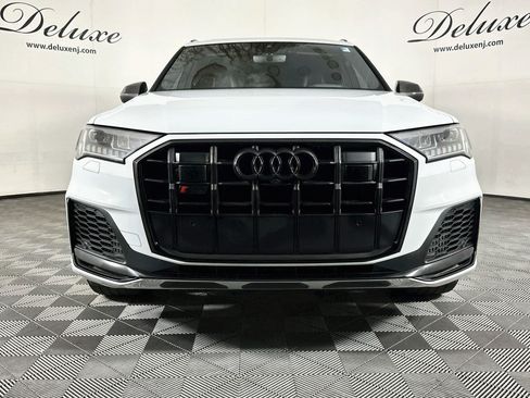 Used 2023 Audi SQ7 Prestige w/ Prestige Package AWD/4WD image 2