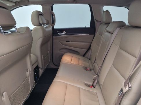 Used 2017 Jeep Grand Cherokee Limited AWD/4WD image 18