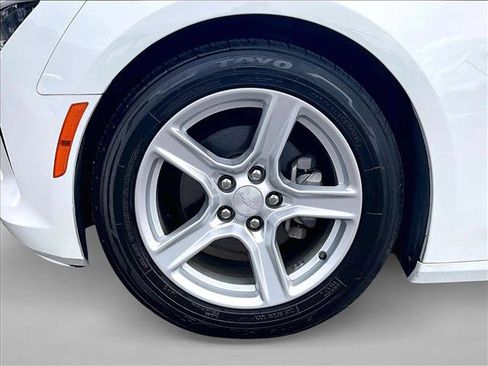 Used 2017 Chevrolet Camaro LS RWD image 10
