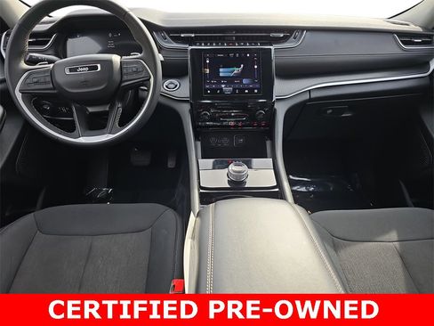 Used 2023 Jeep Grand Cherokee Laredo image 9